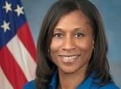 Первая в мире чернокожая астронавтка не полетит на МКС