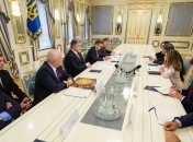 Порошенко провел встречу с главой МИД Канады Фриланд: что обсуждалось