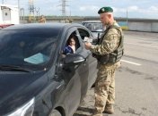 На КПВВ "Марьинка" в очередях находились более 300 автомобилей