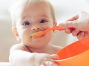 Які продукти взагалі не можна давати дітям