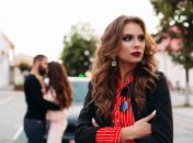 Любовный треугольник усложняет личную жизнь тройки знаков