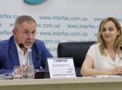 Исполнительный директор авиакомпании "Украинские вертолеты" Сергей Букорос и коммуникационный директор Леся Червинская