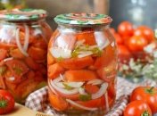 Маринованные помидоры на зиму дольками