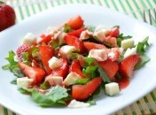 Незвичайний салатик, багатий на клітковину і вітамін С