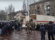 Оккупанты старательно изображают миротворцев