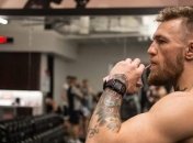 Макгрегор отстранен от боев на один месяц