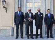 "Нормандские" министры поддержали отвод танков и пушек