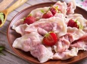 Потрясающие вареники с клубнико