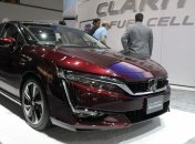 Стала известна цена на водородный седан Honda Clarity в США