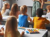 Зібрали українські прислів’я та приказки, схожі за змістом на російське "яблуко від яблуні"