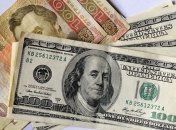 Аналитики советуют россиянам держать сбережения в гривнах