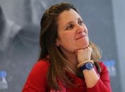 Фриланд приедет в Киев для встречи с Порошенко и Зеленским