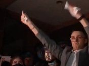 Стерненко порвал решение суда и отправился к дому Венедиктовой