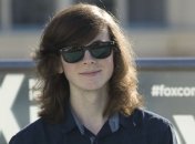 "В важные моменты я лажал": Чендлер Риггз рассказал, из-за чего его уволили из сериала (Видео)