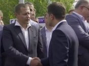 Инспекция моста: к Зеленскому в троллейбус "набилось" куча народа (Видео)