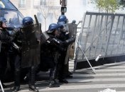 Насилие на первомае в Париже: задержаны 165 демонстрантов