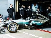 Чемпион MotoGP сел за руль Формулы 1 в Сильверстоуне