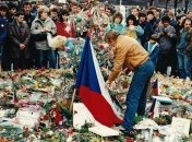 В Чехии и Словакии отмечают 25-летие Бархатной революции