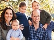 Кейт Миддлтон поделилась умилительными снимками 2-летнего принца Луи