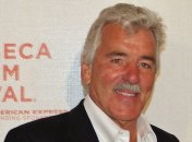 Деннис Фарина