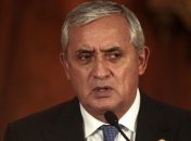 Президенту Гватемалы запретили выезжать из страны