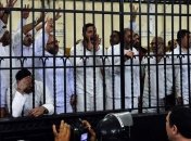 Суд Египта приговорил двоих сторонников "Братьев-мусульман" к смертной казни 