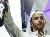Хэмилтон завершил чемпионский сезон победой в Абу-Даби