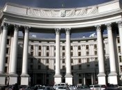 Киев требует освободить всех политзаключенных в России