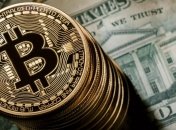 Bitcoin упал до рекордно низкой отметки за месяц: сколько он сейчас стоит