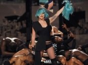 Лейбл Гаги не заставляет певицу худеть