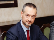 Кузяра работал с сыном Януковича и был  советником министра энергетики и угольной промышленности тех времен