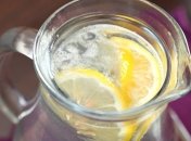 Польза воды с лимонным соком 