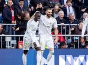 Игроки Реала на Рождество подарили своему одноклубнику кирпич