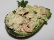 Салат из авокадо с креветками