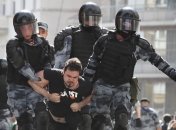 ЕС обеспокоился нарушениями прав человека на митинге в Москве