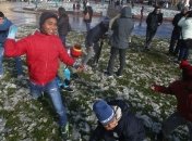 Экзотическую страну Чили засыпало снегом (Видео)