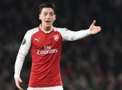 Эмери не видит будущее Озила в Арсенале