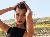 Белла Хадид показала идеальную фигуру в купальнике