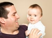 Семейные истории: как папа у сына первый зуб искал