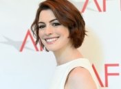 Энн Хэтэуэй показала себя в детстве