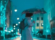 Женщина с зонтом