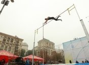 В центре Киева прошли соревнования "Прыжки на Майдане"