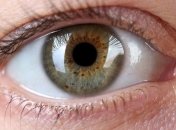 Медики обнаружили, что радужка глаза тоже страдает от солнца