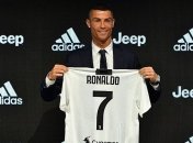 Роналду в "Ювентусе": встреча с партнерами, медосмотр и первая пресс-конференция