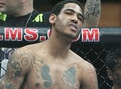 Бойцы одновременно отправили друг друга в нокдаун (Видео)