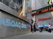 Акции Facebook упали более чем на 10%