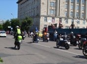 Украинские байкеры в Черкассах установили рекорд, проехав самой длинной шеренгой