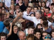 Порошенко: Не позволим им остановить наше фантастическое государство