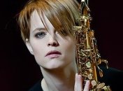 "Получайте визу в Киеве": Япония "завернула" крымскую саксофонистку с паспортом РФ