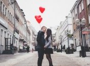 Чем порадовать свою вторую половинку в День всех влюбленных: идеи подарков парню 14 февраля